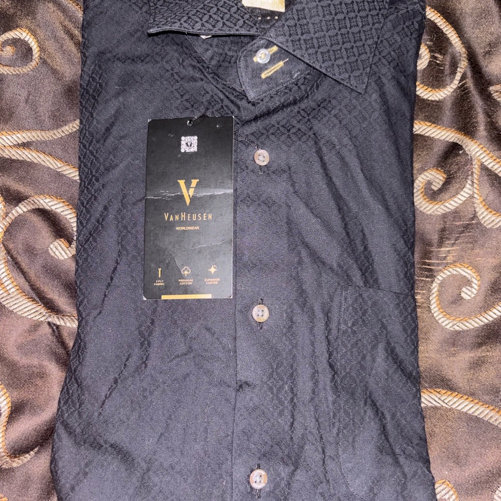 Van Heusen custom worldwear Black Textured Button-Up Shirt size 42cm 16 1/2”